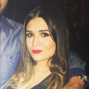 Meet your Posher, Mónica